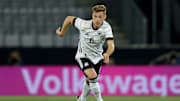 Joshua Kimmich wird wohl auf dem rechten Flügel gebraucht