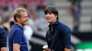 Jürgen Klinsmann (l.) & Joachim Löw sind aktuell beide vereinslos