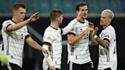 Allen voran dank Leon Goretzka (zweiter v.r.) feierte die deutsche Nationalmannschaft ein 3:1 über die Ukraine