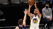 Curry estuvo letal ante Dallas