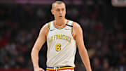 Alen Smailagic está disputando su segunda campaña con Golden State Warriors 