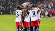 Grenzenloser Jubel bei den HSV-Kickern nach dem späten Siegtor