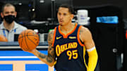 Juan Toscano se ganó un lugar en el roster activo de los Warriors en 2021