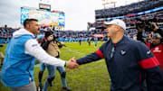 Tennessee Titans head coach Mike Vrabel and Houston Texans' Bill O'Brien shake hands.