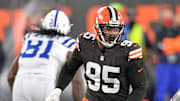 Myles Garrett sufrió una lesión en la rodilla 
