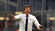 Conte remains very rigid in his set up