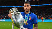 Emerson Palmieri avec le trophée de l'Euro, en juillet. 