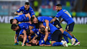 L'esultanza dei giocatori dell'Italia