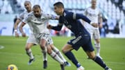 Ronaldo salta Danilo 
