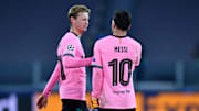 Frenkie de Jong und Lionel Messi pausieren in der Champions League