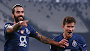 Clubes se enfrentam nesta quarta-feira (07) e tentam abrir vantagem nas quartas de final da Champions League. 