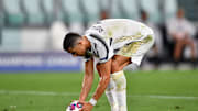 Juventus v Olympique Lyon - UEFA Champions League Round of 16: Second Leg