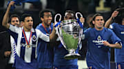 (L-R) FC Porto's Derlei, Jose Bosingwa,