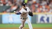 Astros re-sign reliever Joe Smith