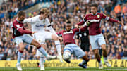 Aston Villa y Leeds United se ven las caras en Premier League tras años