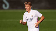 Martin Ødegaard pede para ser emprestado e deve trocar o Real Madrid pelo Arsenal.