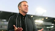 Hansi Flick muss schon jetzt einen Spagat bewältigen