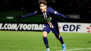 Adil Aouchiche qui célèbre son but face au Linas Montlhery en Coupe de France