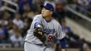 Hyun-Jin Ryu pitching vs. the Mets