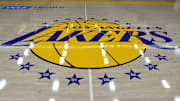 Philip Anschutz vendió su parte de los Lakers a los dueños de los Dodgers