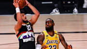 LeBron y Murray son las figuras de sus equipos