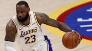 LeBron llegó a los 35.000 puntos y buscará el récord anotación durante los próximos años
