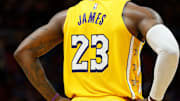 Figuras como LeBron James han expresado la idea de colocar mensajes en sus camisetas en busca de justicia social