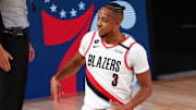 C.J. McCollum jugó los pasados playoffs con una fractura en la espalda
