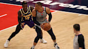Los Angeles Lakers buscarían la manera de sumar a Westbrook
