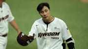 Kim viene de batear 49 jonrones entre 2019 y 2020 en el béisbol profesional de su país