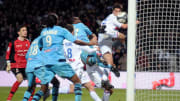 L'un des matchs les plus mythiques de l'histoire de la Ligue 1 entre l'OL et l'OM. 