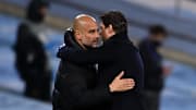 Pep Guardiola et Mauricio Pochettino se glissent quelques mots après l'élimination du PSG en demi-finale de la Ligue des Champions ce mercredi. 