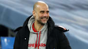 Pep Guardiola hat gut Lachen. In der Liga dominiert City und auf dem Transfermarkt kann man mit vollen Händen Geld ausgeben.