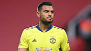 Everton are in touch with Man Utd over Sergio Romero deal