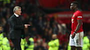 Olé Gunnar Solskjaer et Paul Pogba lors d'un match de Carabao Cup 
