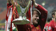 Manchester United's Wayne Rooney holds u