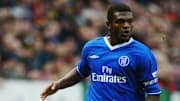 Marcel Desailly of Chelsea running with the ball