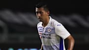 Tras su poca participación con Cruz Azul, Elías podría llegar a Chivas en calidad de préstamo.