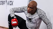Anderson Silva trabaja para su pelea del próximo mes