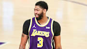 Davis firmó por cinco temporadas con los Lakers