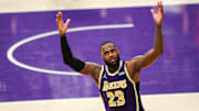 LeBron lidera a los Lakers en su apuesta por el campeonato de 2021-22