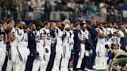 Jugadores de los Cowboys podrán protestar durante el himno