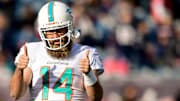 Ryan Fitzpatrick two thumbs up. 