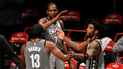 James Harden, Kevin Durant y Kyrie Irving con el Big Three de los Nets