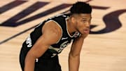 Giannis Antetokounmpo podría buscar nuevos aires luego del fracaso de los Bucks