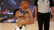 Giannis no pudo llevar a los Bucks a pelear por el campeonato en unos decepcionantes playoffs