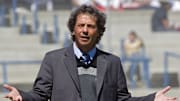 Necaxa's coach Daniel Brailovsky gesture