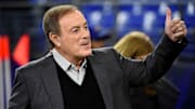 Al Michaels is staying with NBC