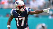 El receptor veterano Antonio Brown se encuentra sin equipo debido a las investigaciones y diversos problemas legales a su nombre