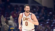 Kevin Love no fue cambiado y jugará el resto de la temporada con los Cavs